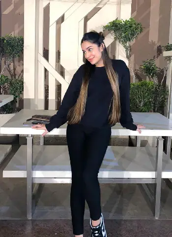 Rekha, 33, Business Consultant